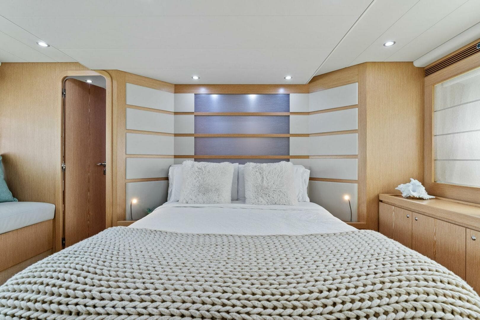 2013 Ferretti Yachts 620 — photo 22