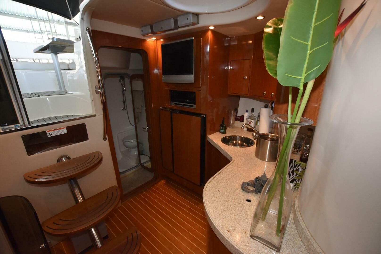 2007 Regal Commodore 4060 — photo 25