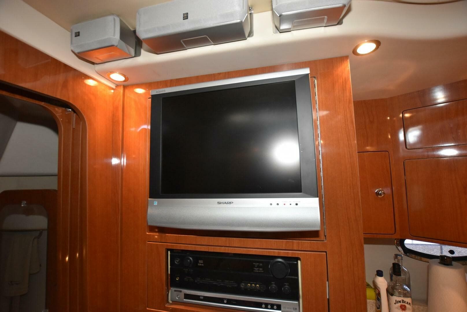 2007 Regal Commodore 4060 — photo 21