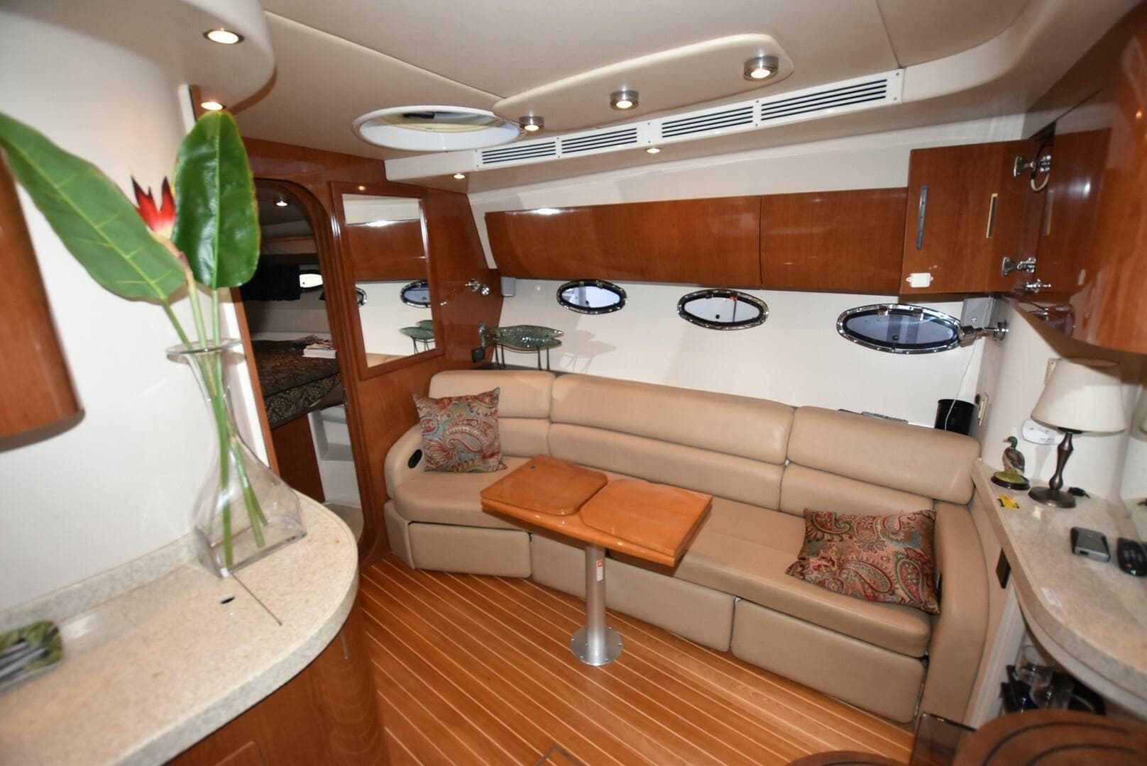 2007 Regal Commodore 4060 — photo 37