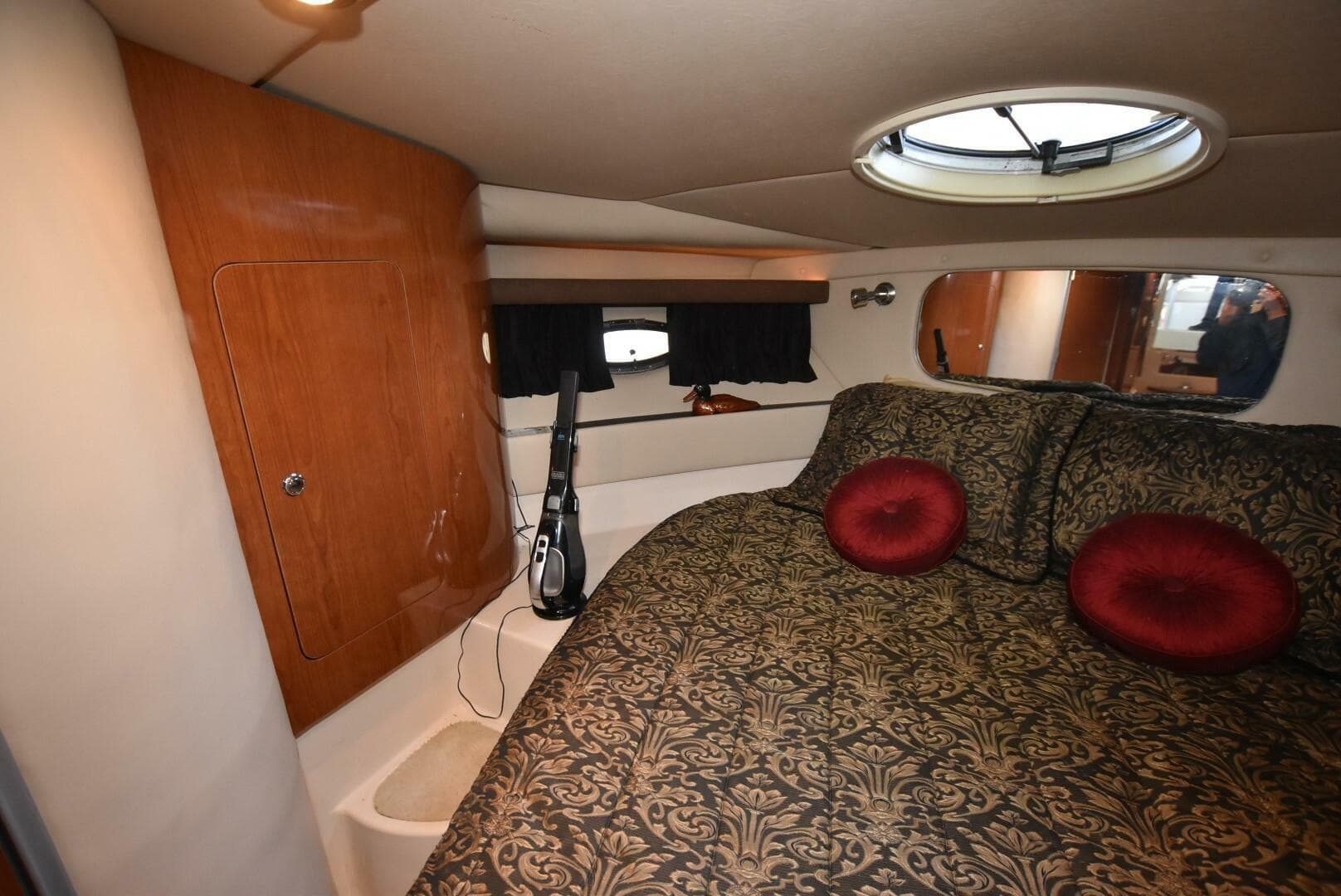 2007 Regal Commodore 4060 — photo 33