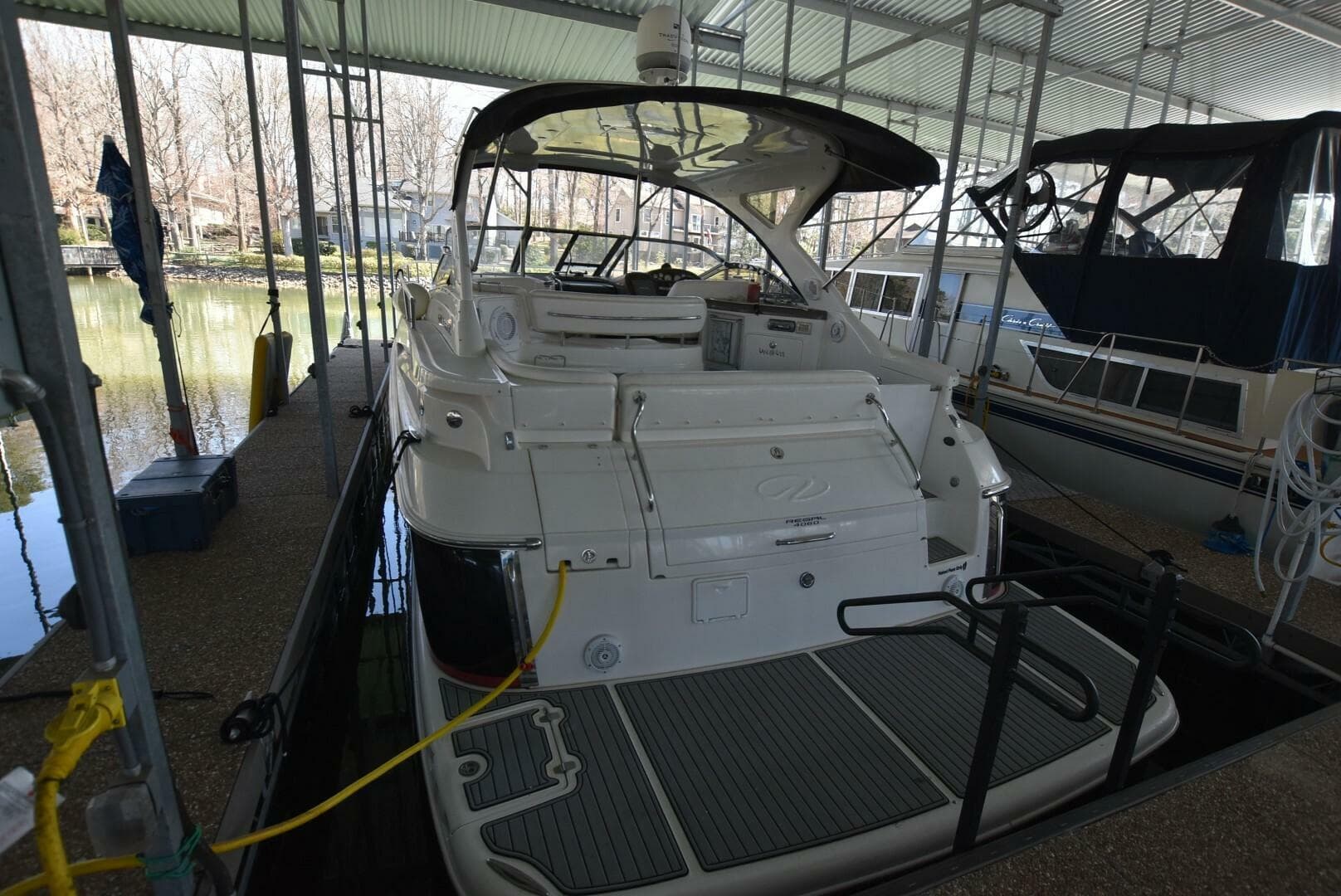 2007 Regal Commodore 4060 — photo 3