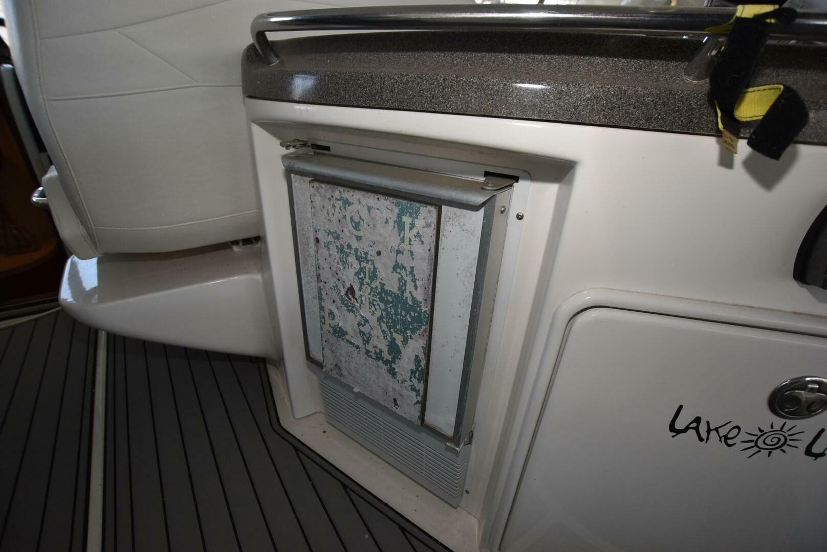 2007 Regal Commodore 4060 — photo 19