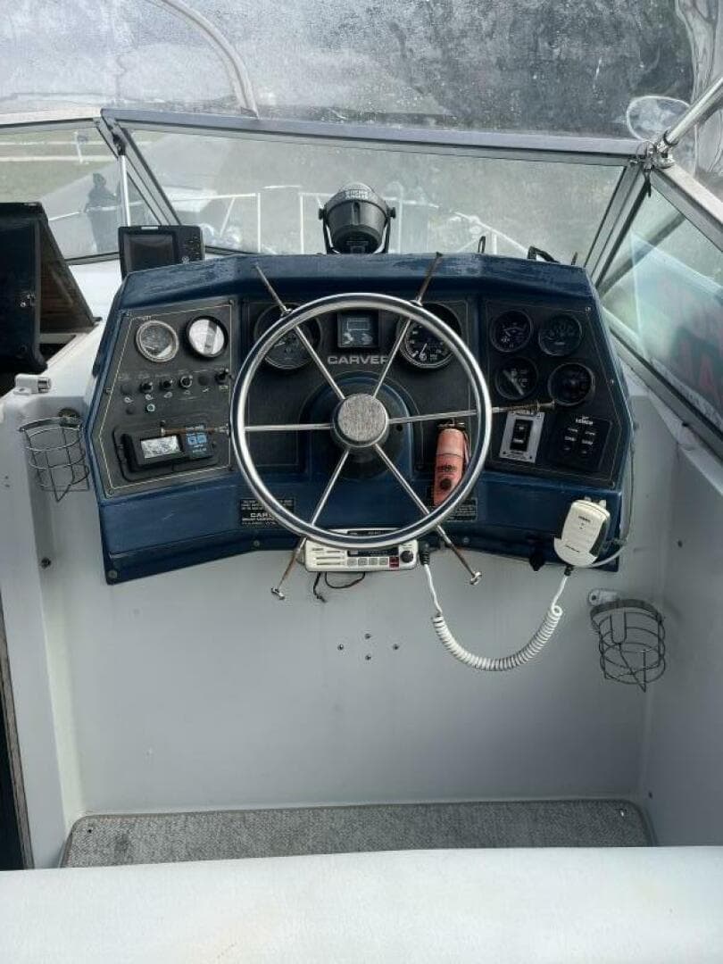 1989 Carver 2557 Montego — photo 17