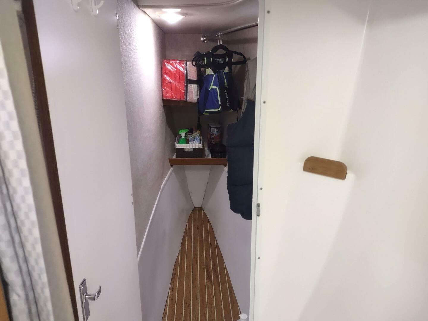 2002 Endeavour Catamaran Trawlercat 36 — photo 51