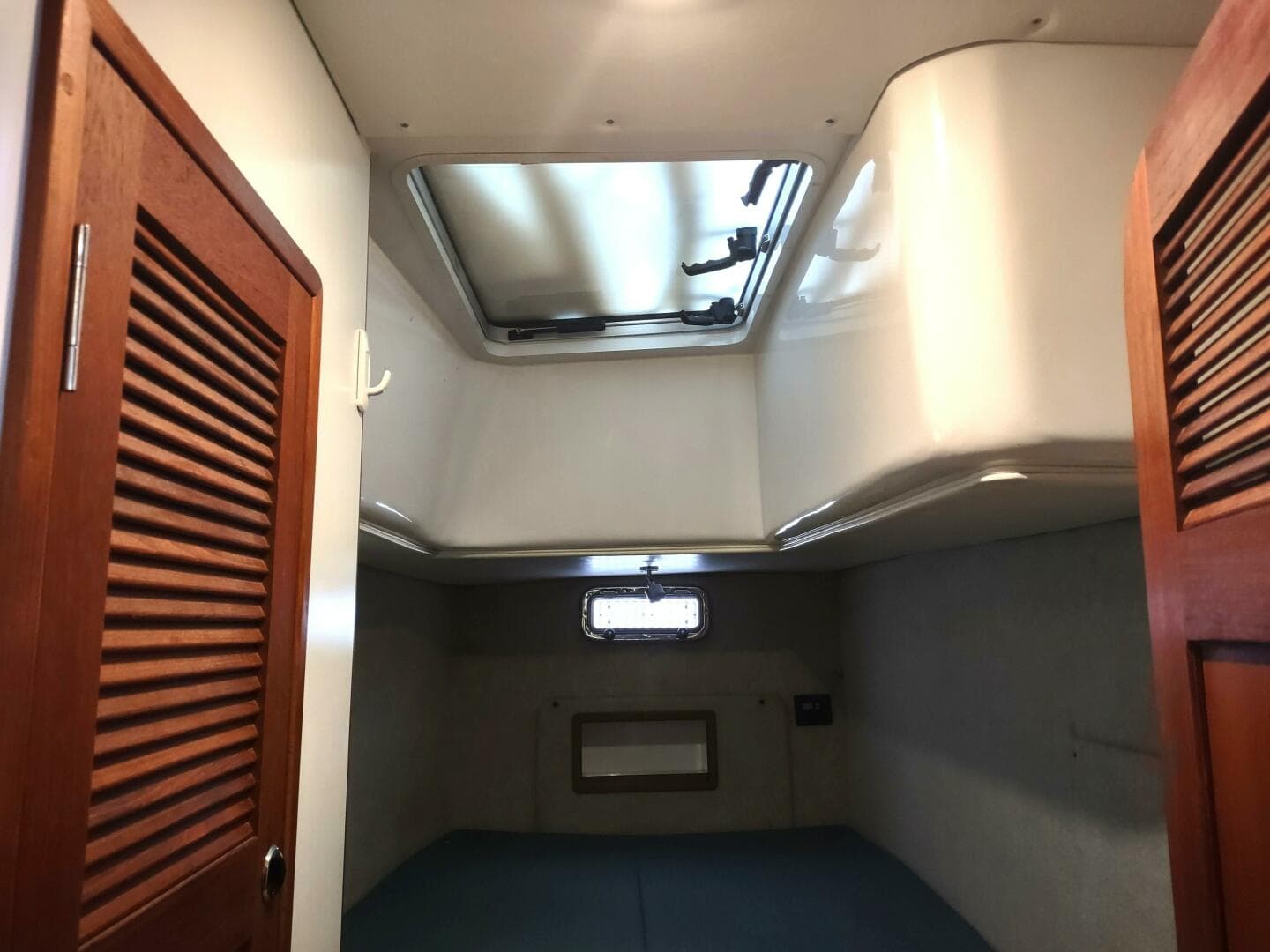 2002 Endeavour Catamaran Trawlercat 36 — photo 50