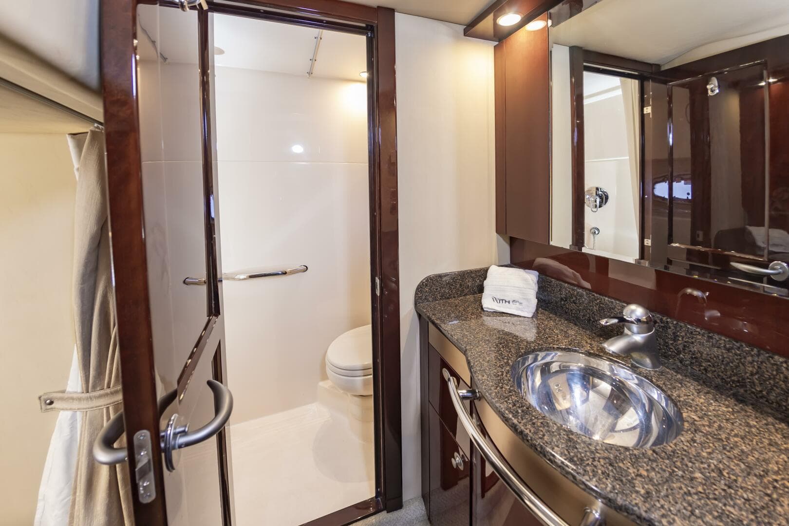 2007 Sea Ray 48 Sundancer — photo 32