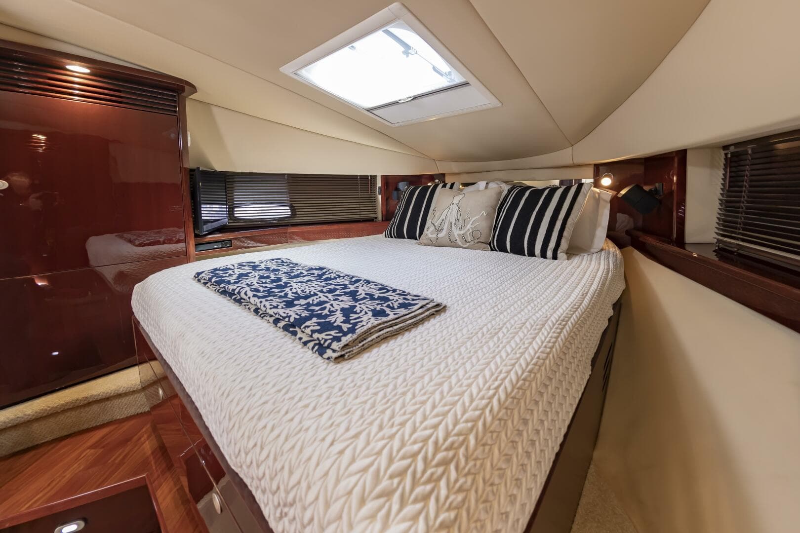 2007 Sea Ray 48 Sundancer — photo 25