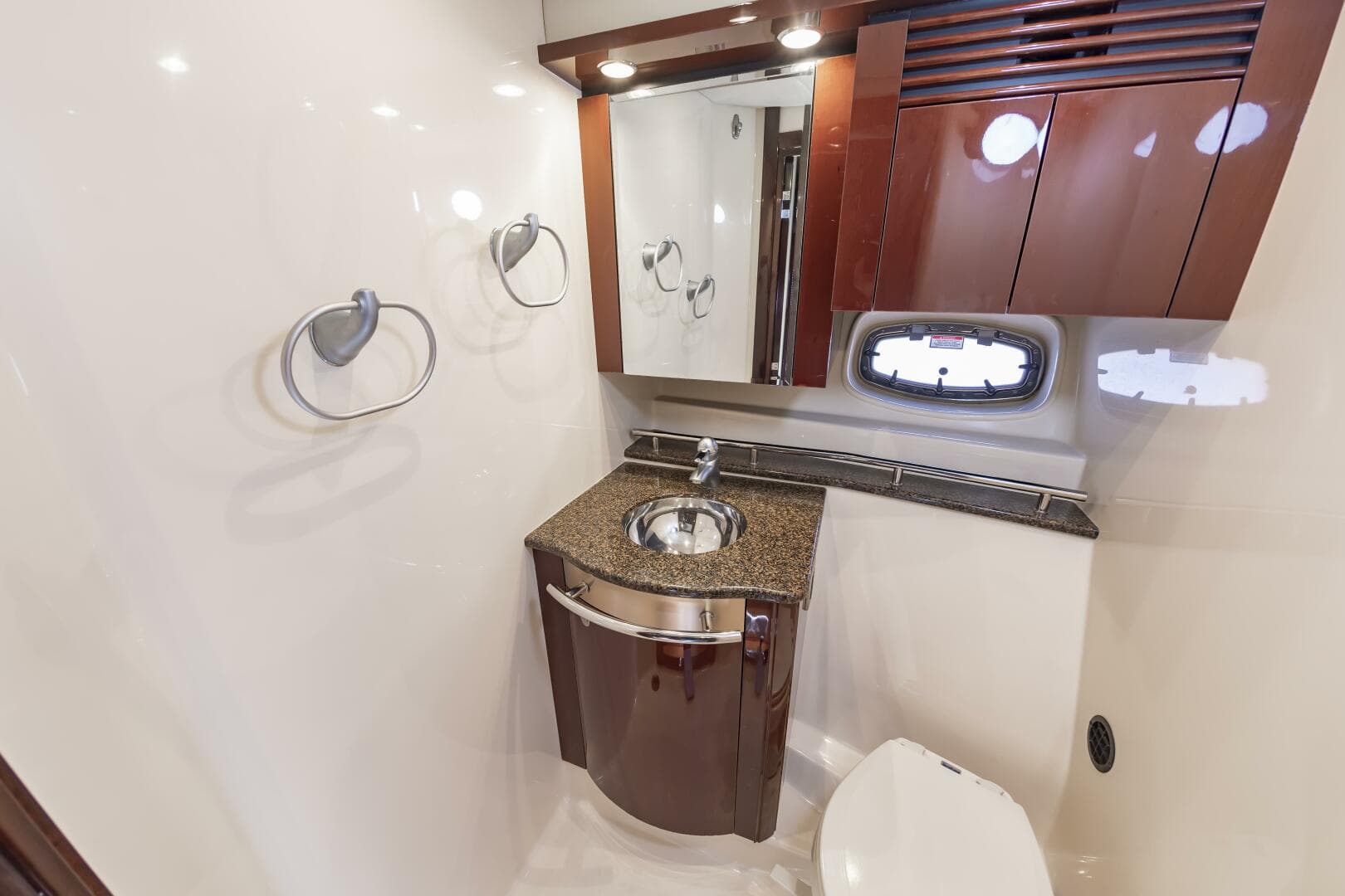 2007 Sea Ray 48 Sundancer — photo 28