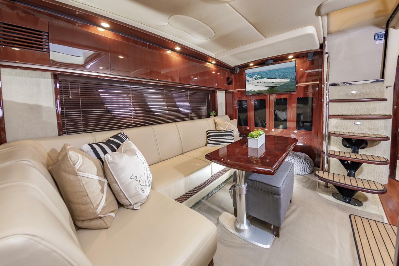 2007 Sea Ray 48 Sundancer — photo 19