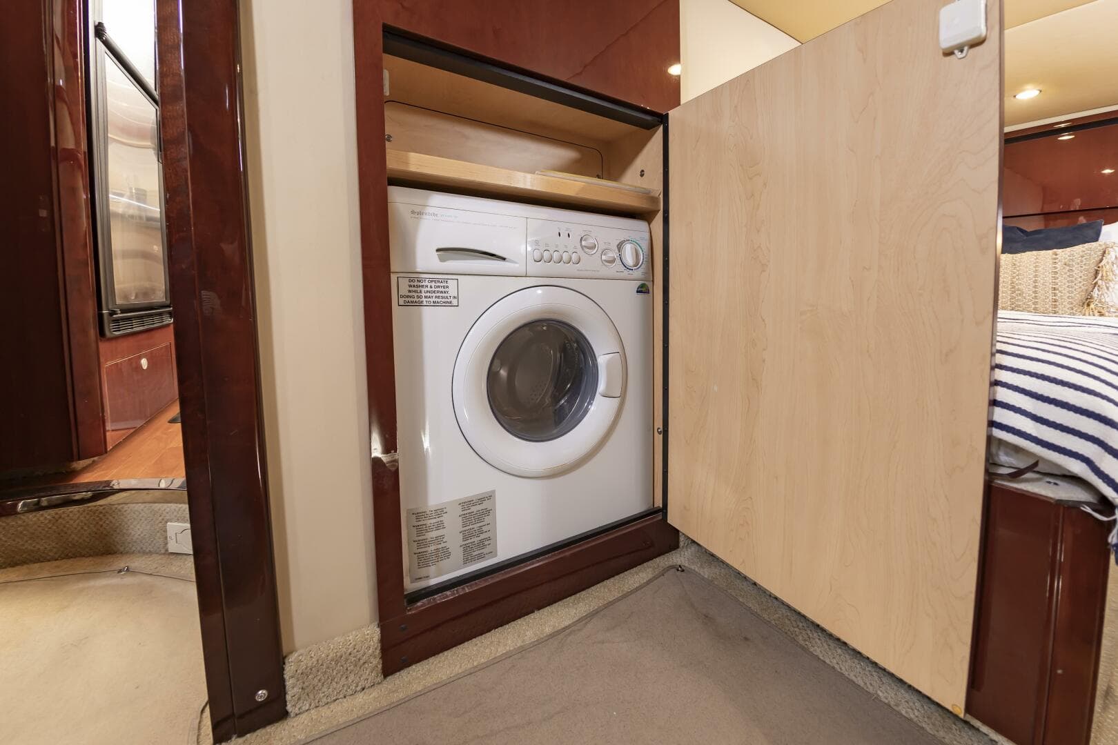 2007 Sea Ray 48 Sundancer — photo 38