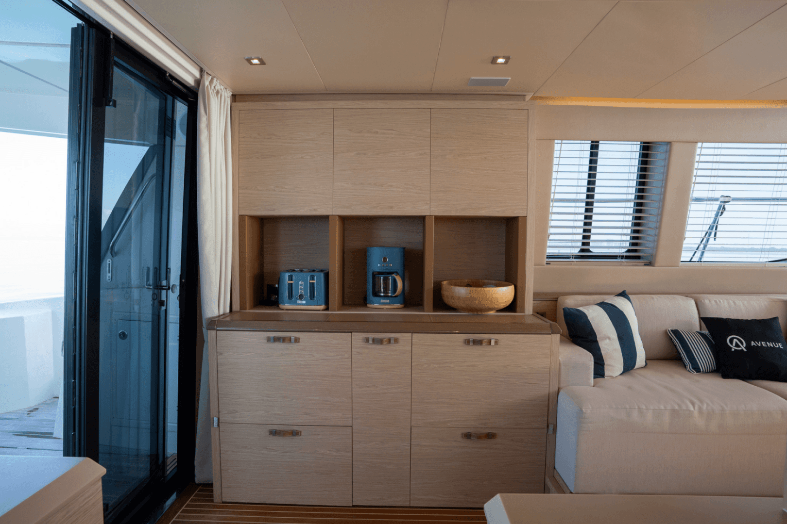 2019 Monte Carlo Yachts Mc 6 — photo 29