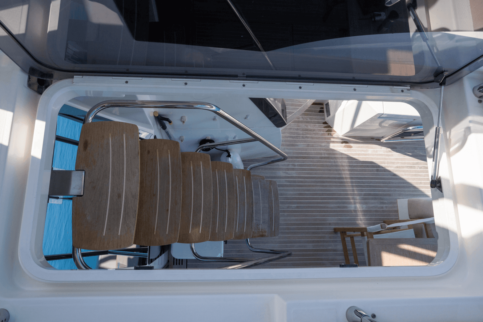 2019 Monte Carlo Yachts Mc 6 — photo 21