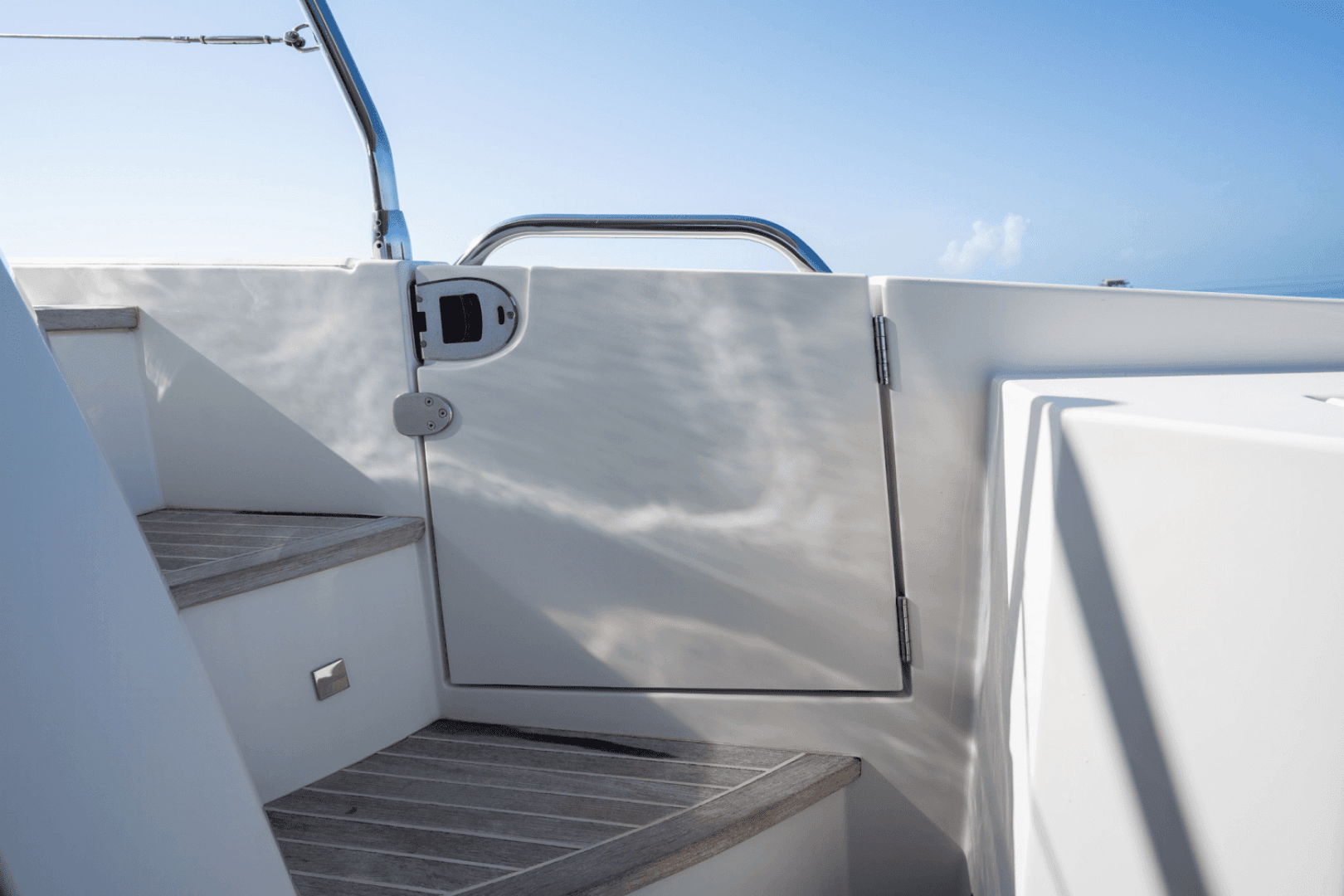 2019 Monte Carlo Yachts Mc 6 — photo 22