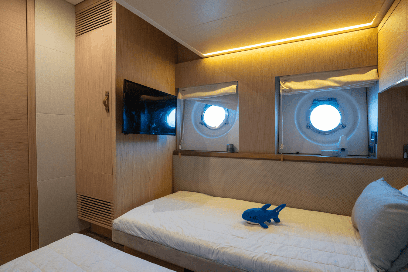 2019 Monte Carlo Yachts Mc 6 — photo 51