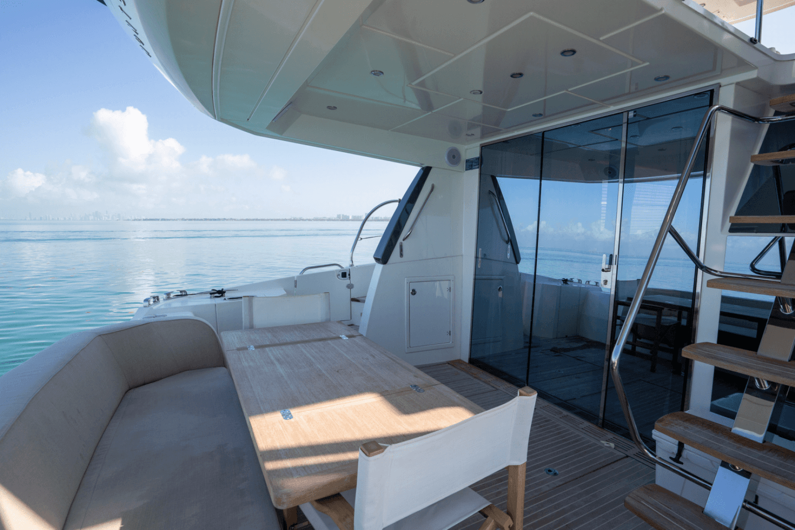 2019 Monte Carlo Yachts Mc 6 — photo 26