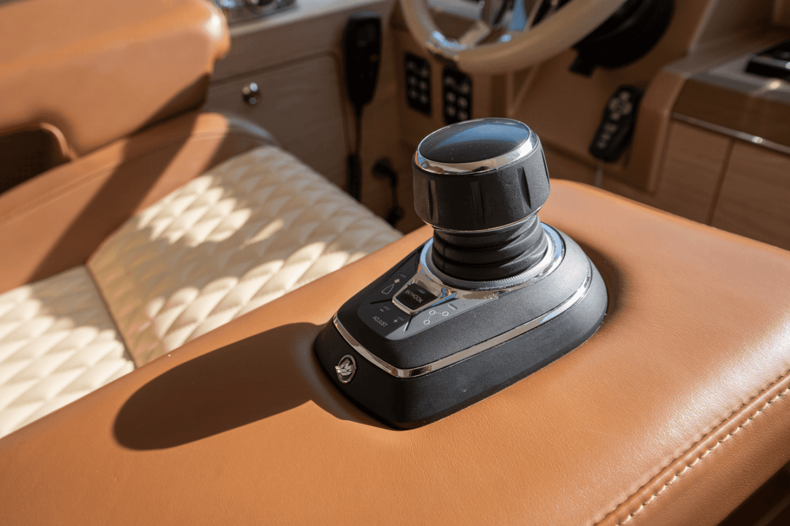 2019 Monte Carlo Yachts Mc 6 — photo 38