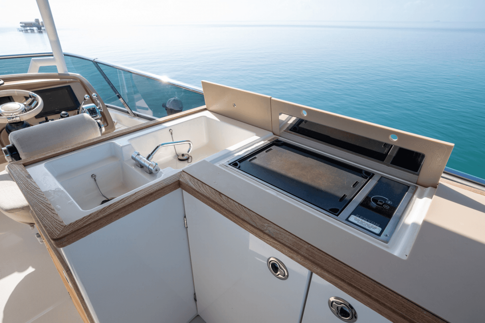 2019 Monte Carlo Yachts Mc 6 — photo 17