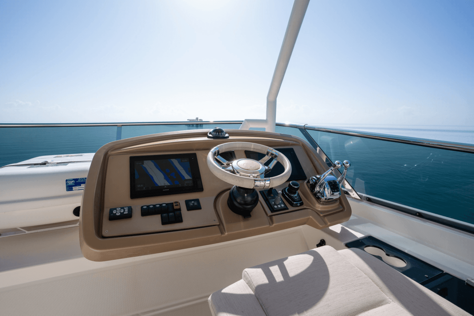 2019 Monte Carlo Yachts Mc 6 — photo 19