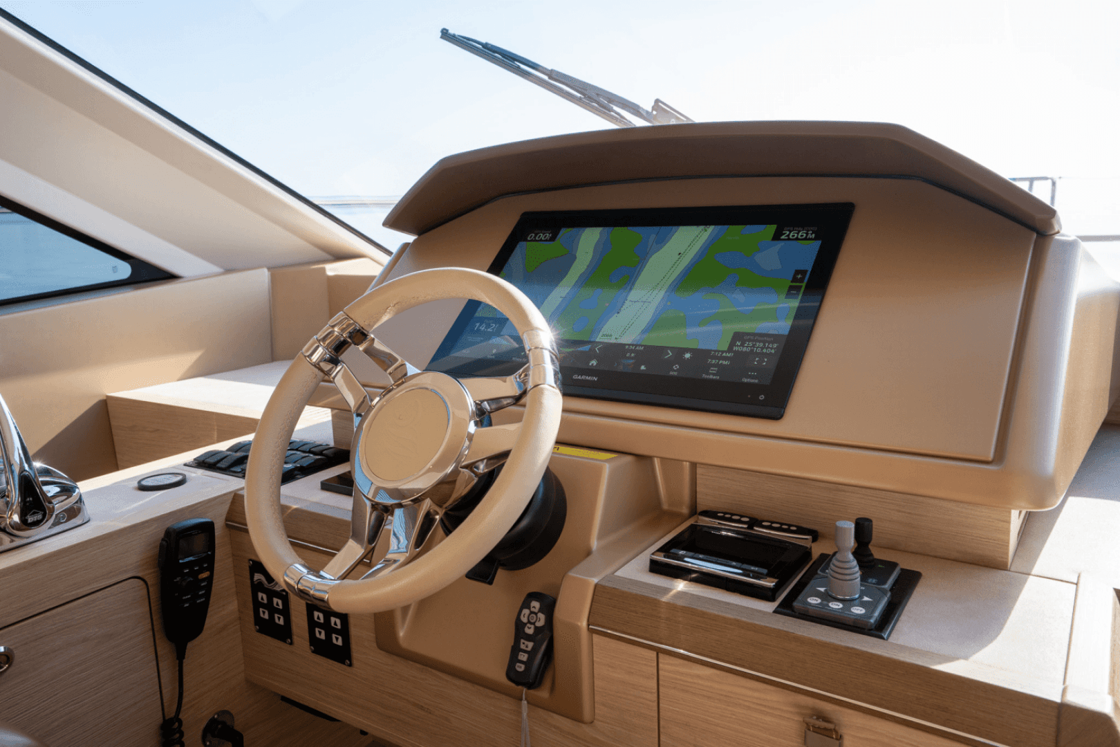 2019 Monte Carlo Yachts Mc 6 — photo 42