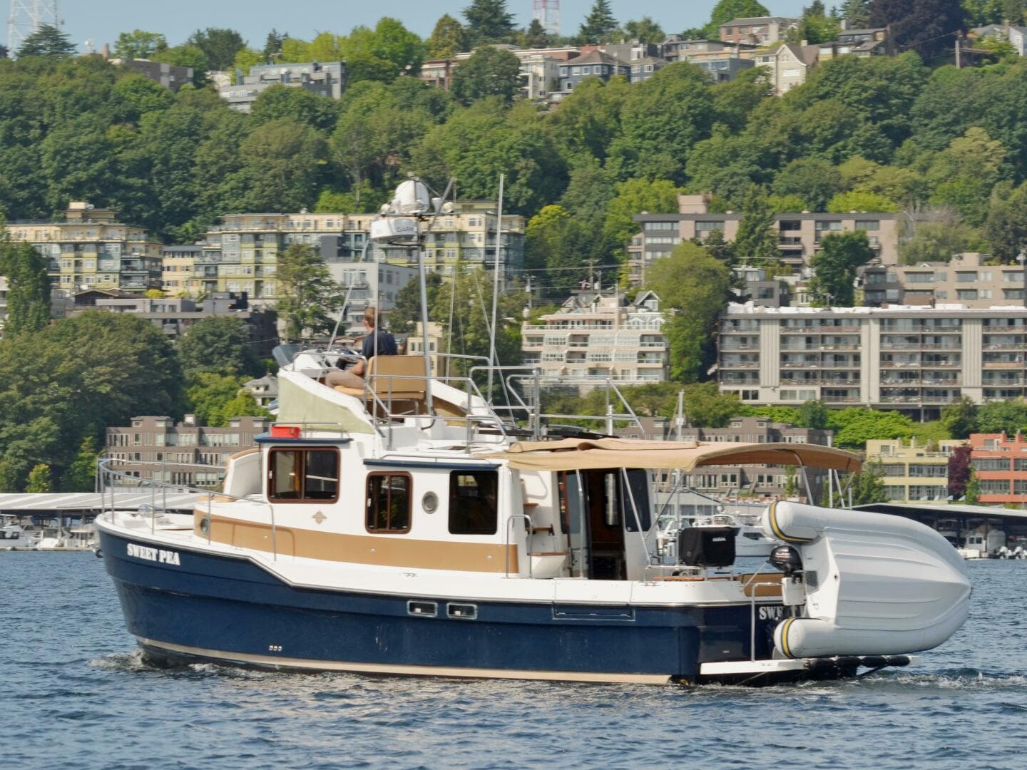 2013 Ranger Tugs R-31 Cb — photo 2