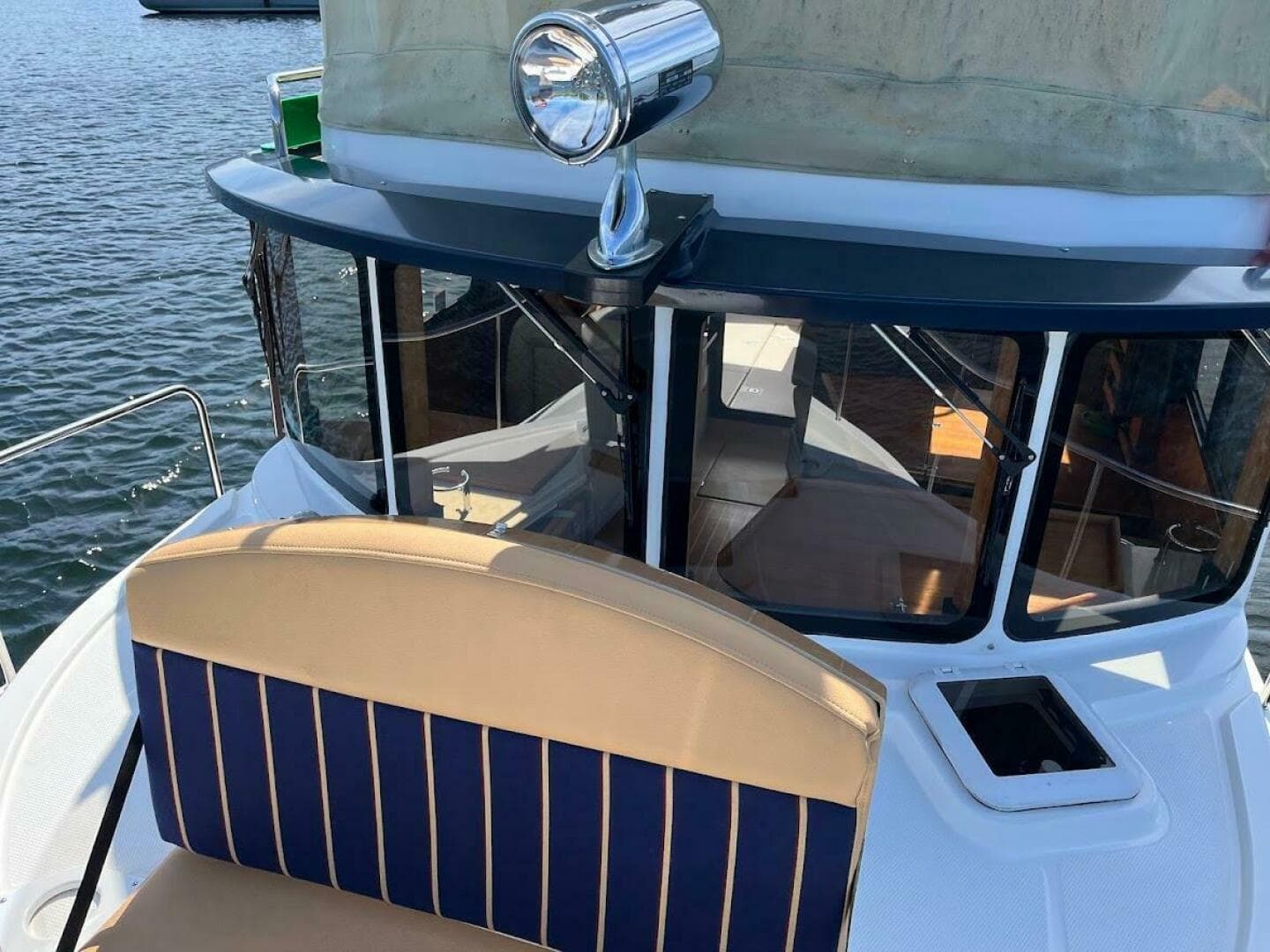 2013 Ranger Tugs R-31 Cb — photo 23