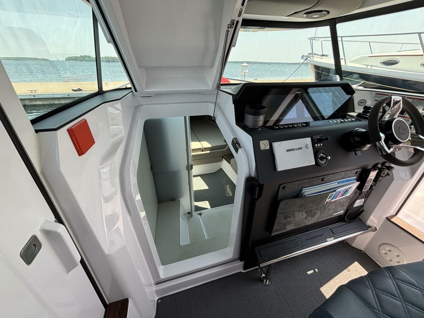 2022 Axopar — photo 12