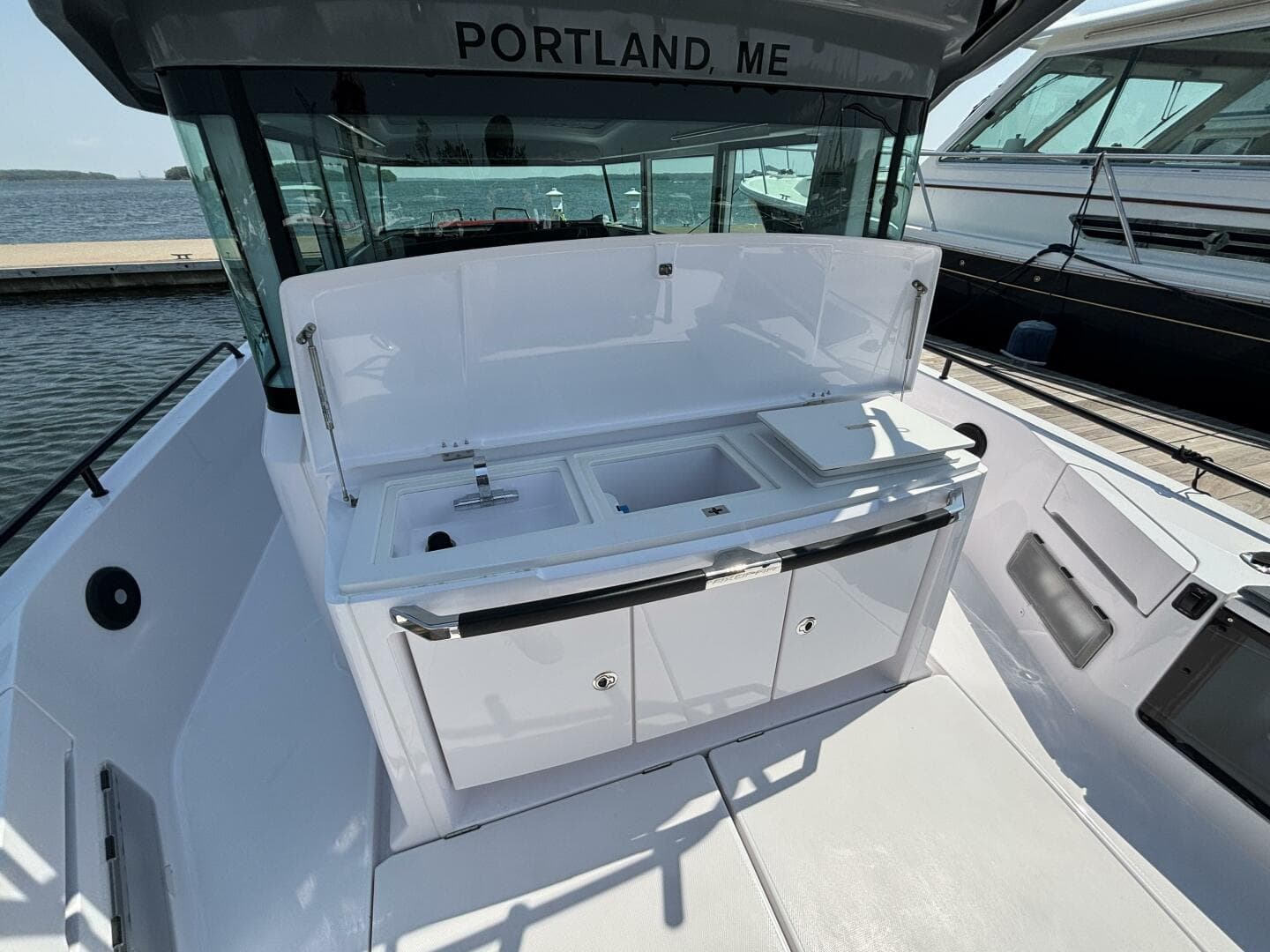 2022 Axopar — photo 27