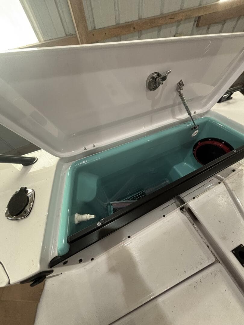 2022 Axopar — photo 34