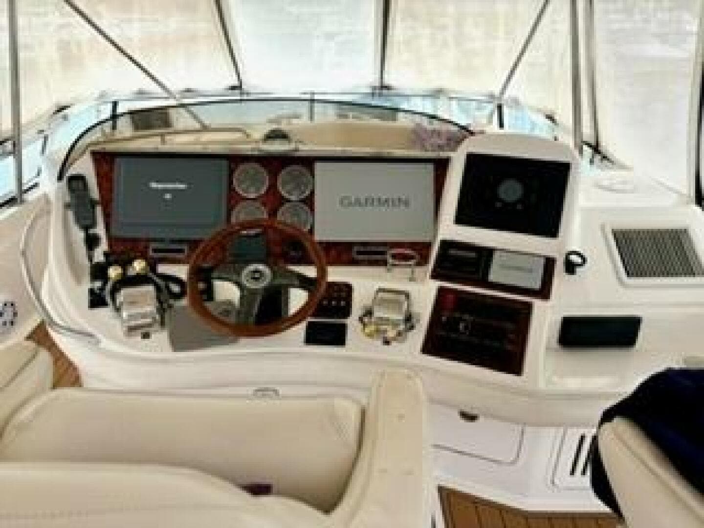 2004 Sea Ray 48 Sedan Bridge — photo 7