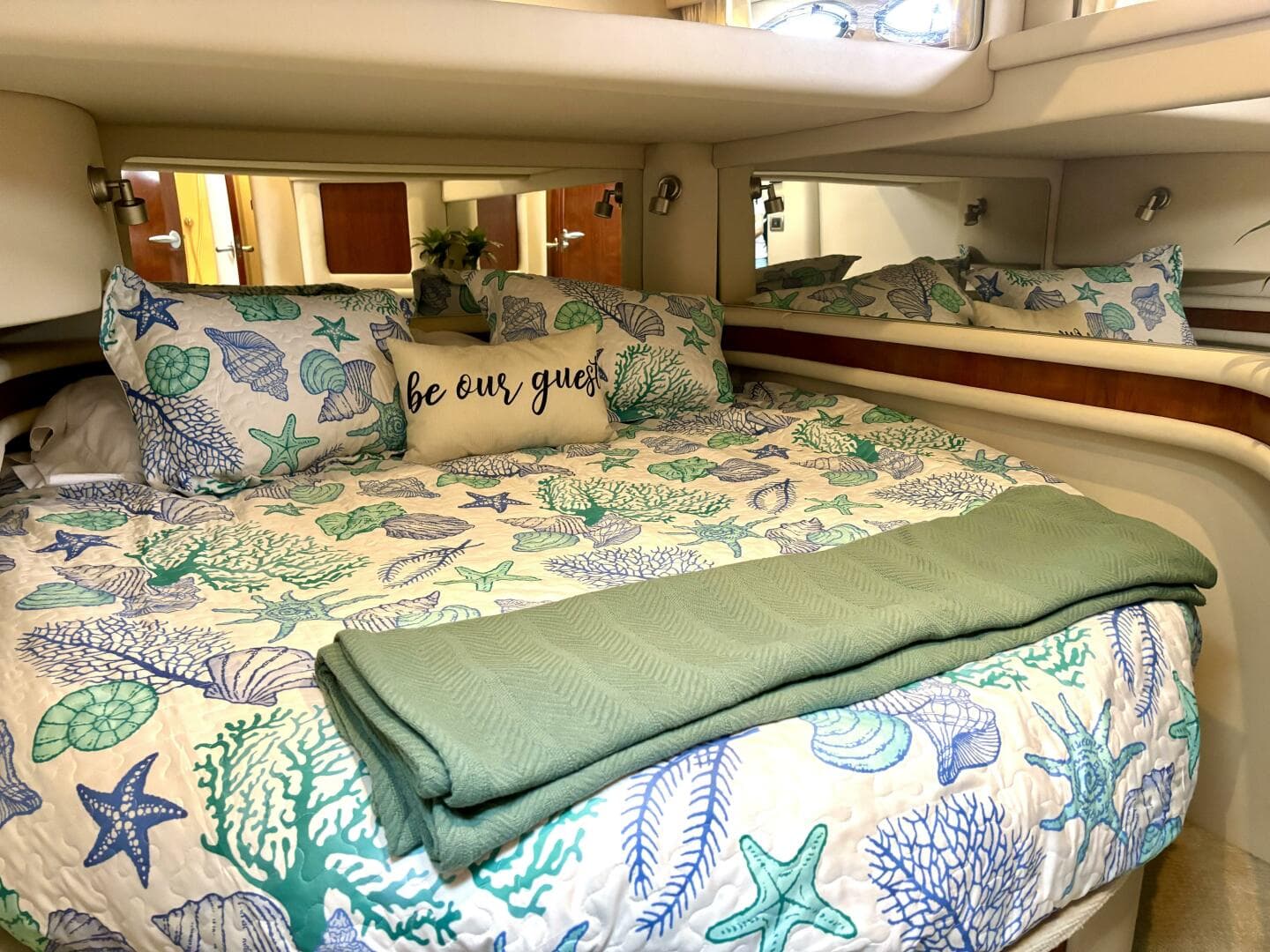 2004 Sea Ray 48 Sedan Bridge — photo 26