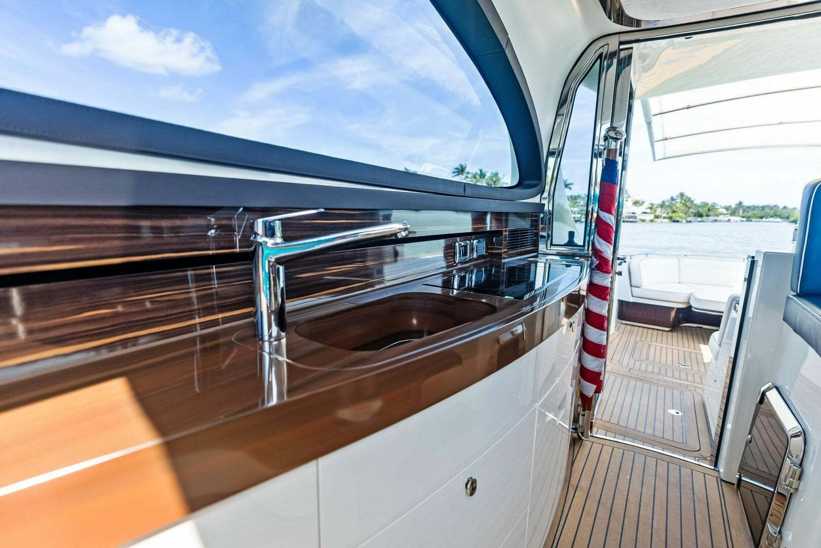 2024 Zeelander Z5 — photo 37