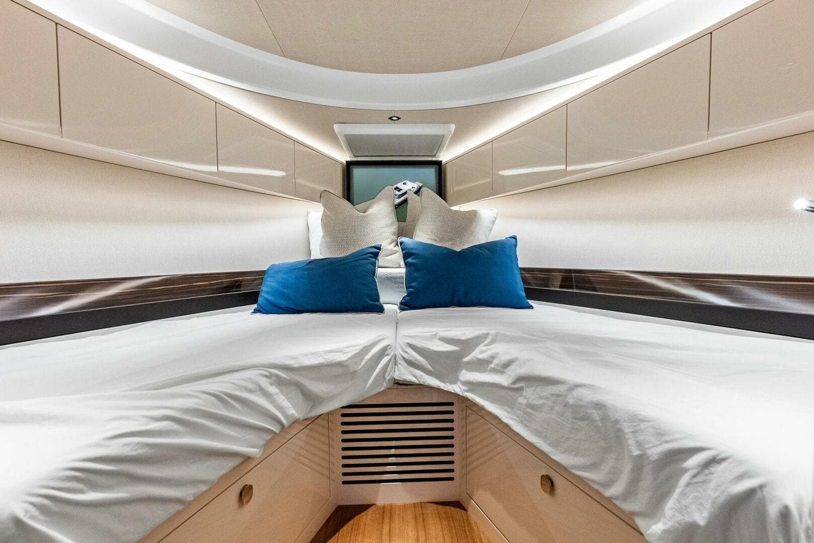 2024 Zeelander Z5 — photo 51