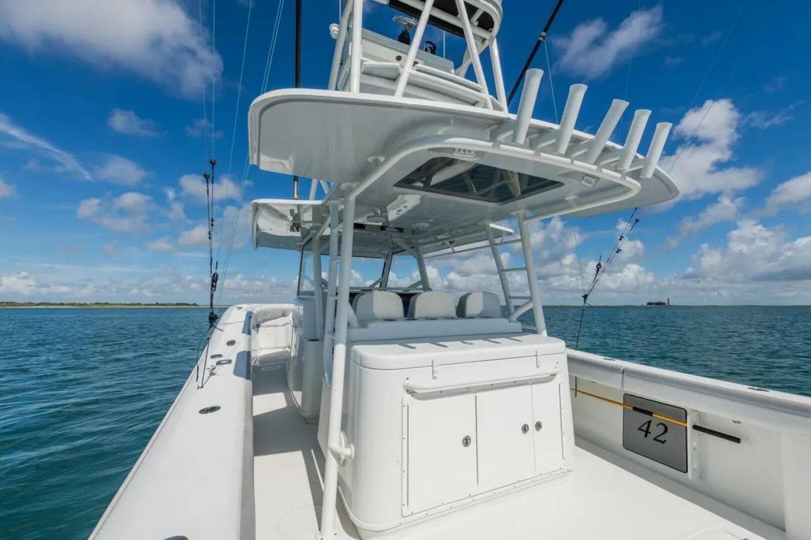 2019 Yellowfin 42 Center Console — photo 14