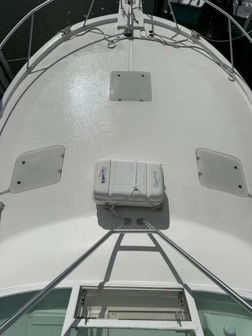 2002 Luhrs Express 36 — photo 10