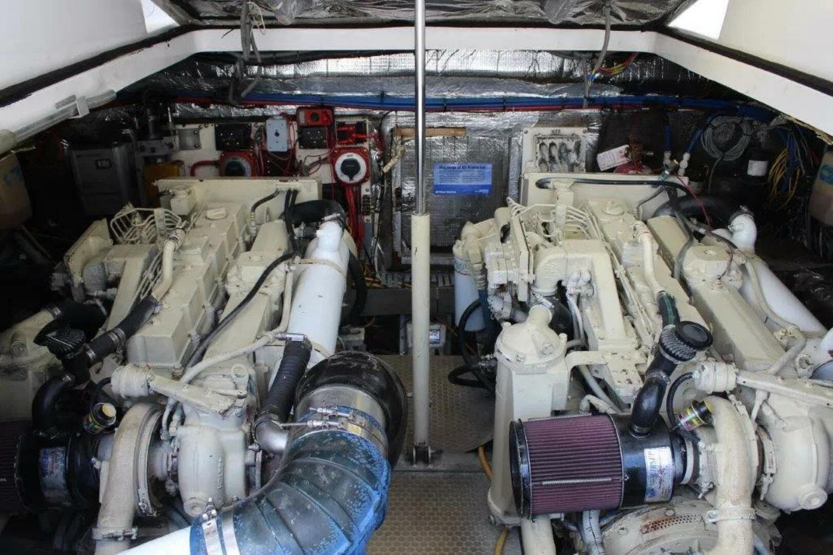 2002 Luhrs Express 36 — photo 5