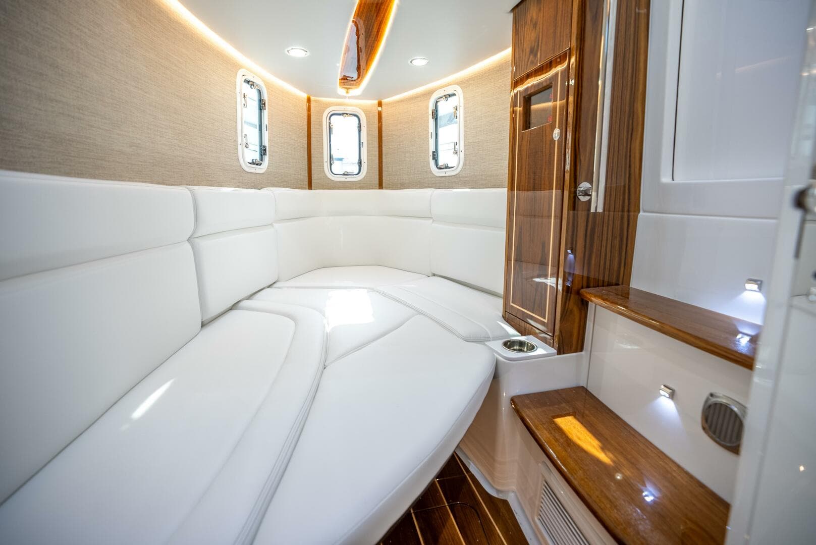 2024 Hcb Lujo — photo 53