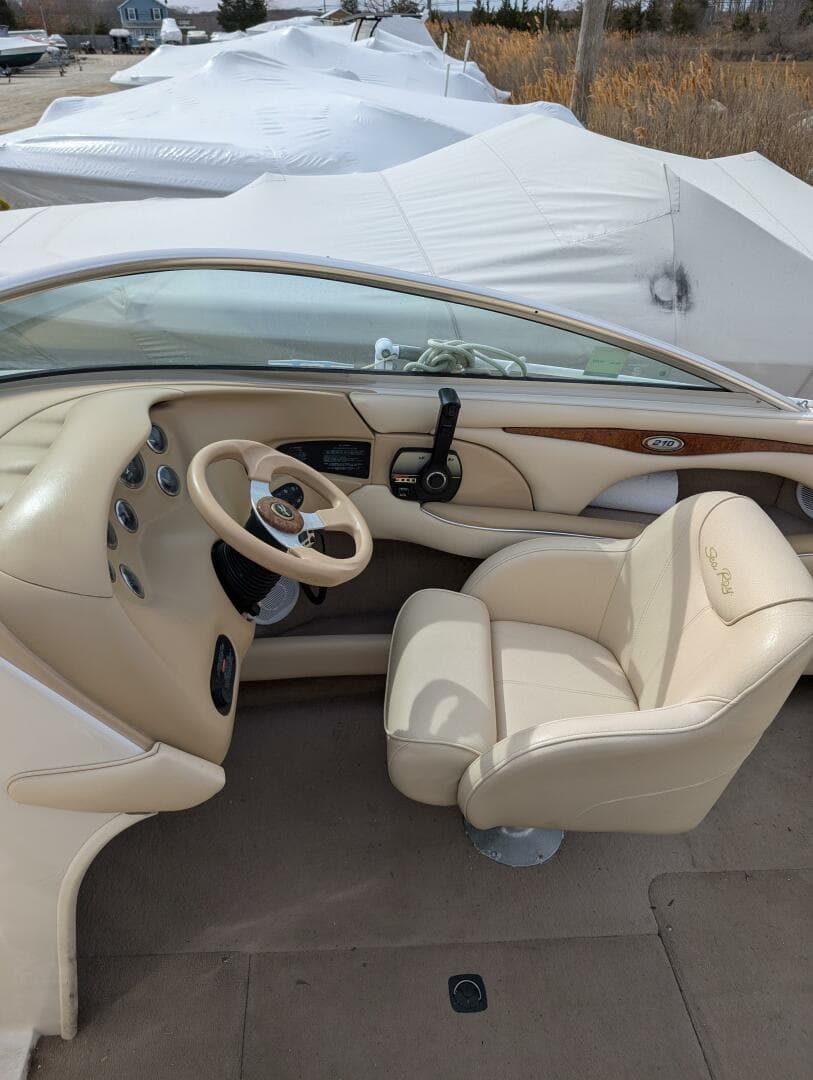 2000 Sea Ray 210 Signature — photo 14