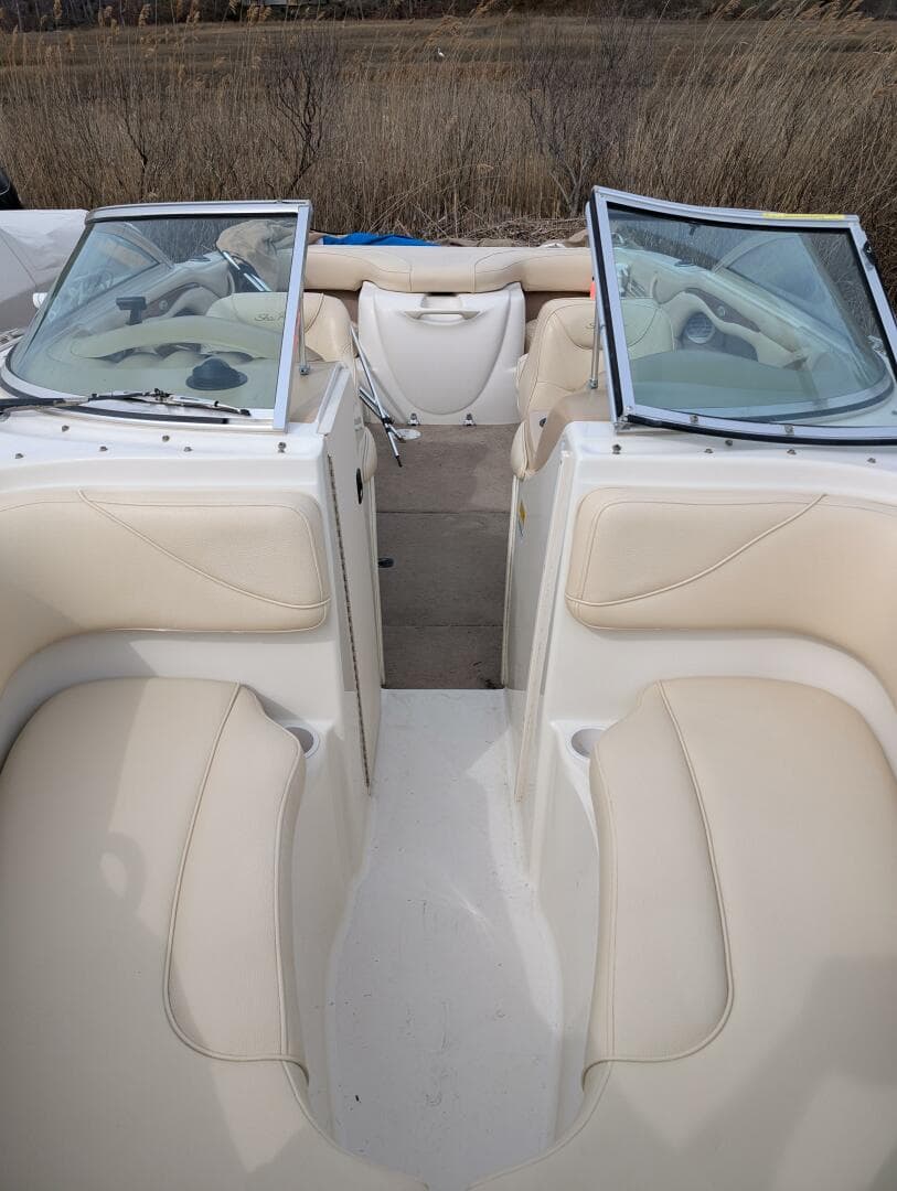 2000 Sea Ray 210 Signature — photo 20