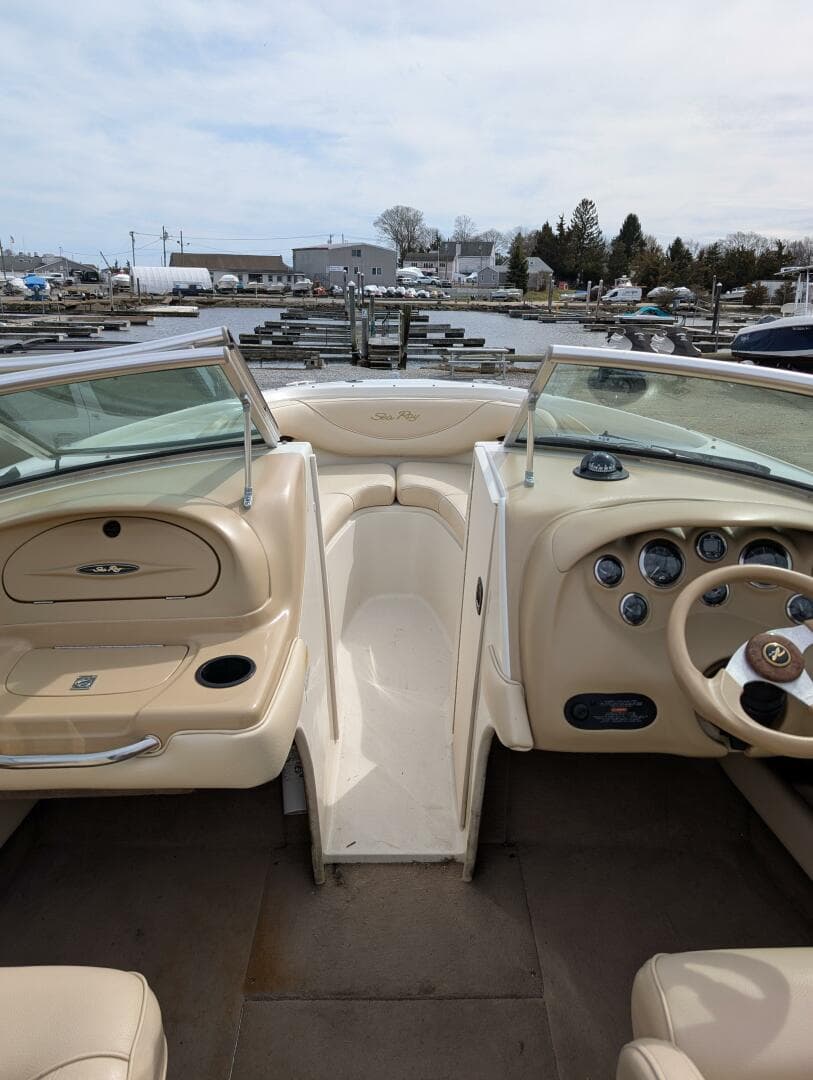 2000 Sea Ray 210 Signature — photo 16