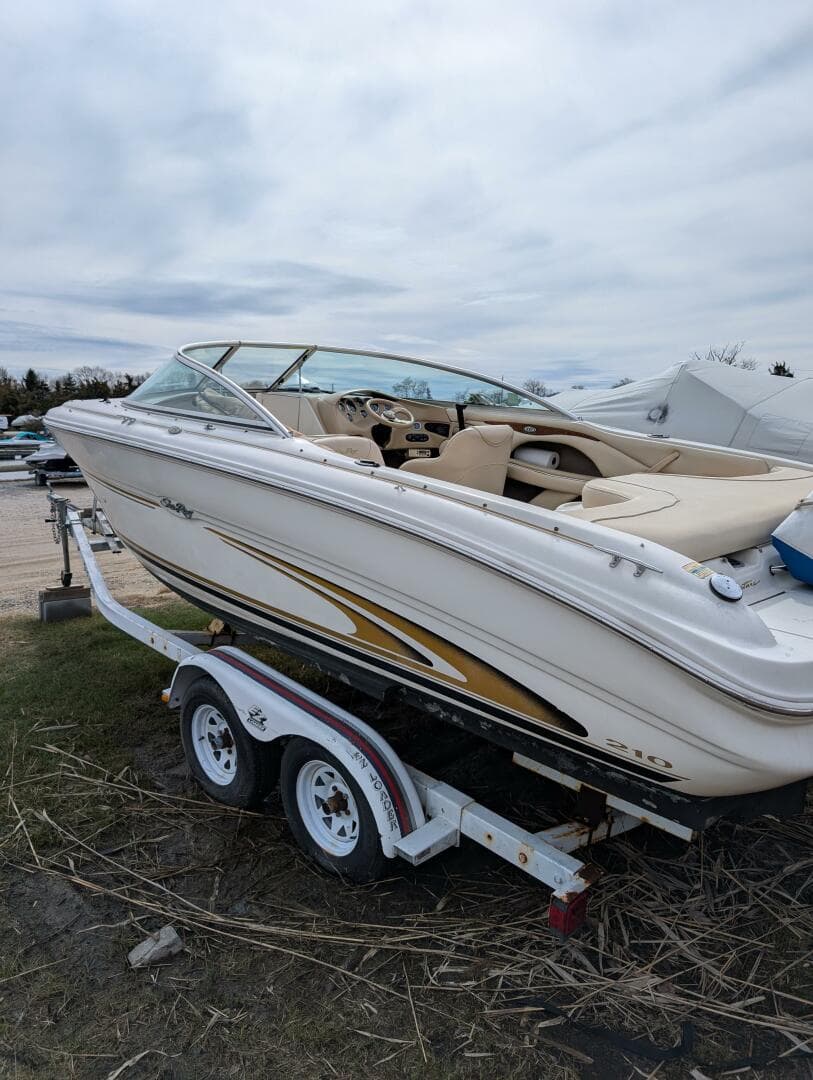 2000 Sea Ray 210 Signature — photo 1