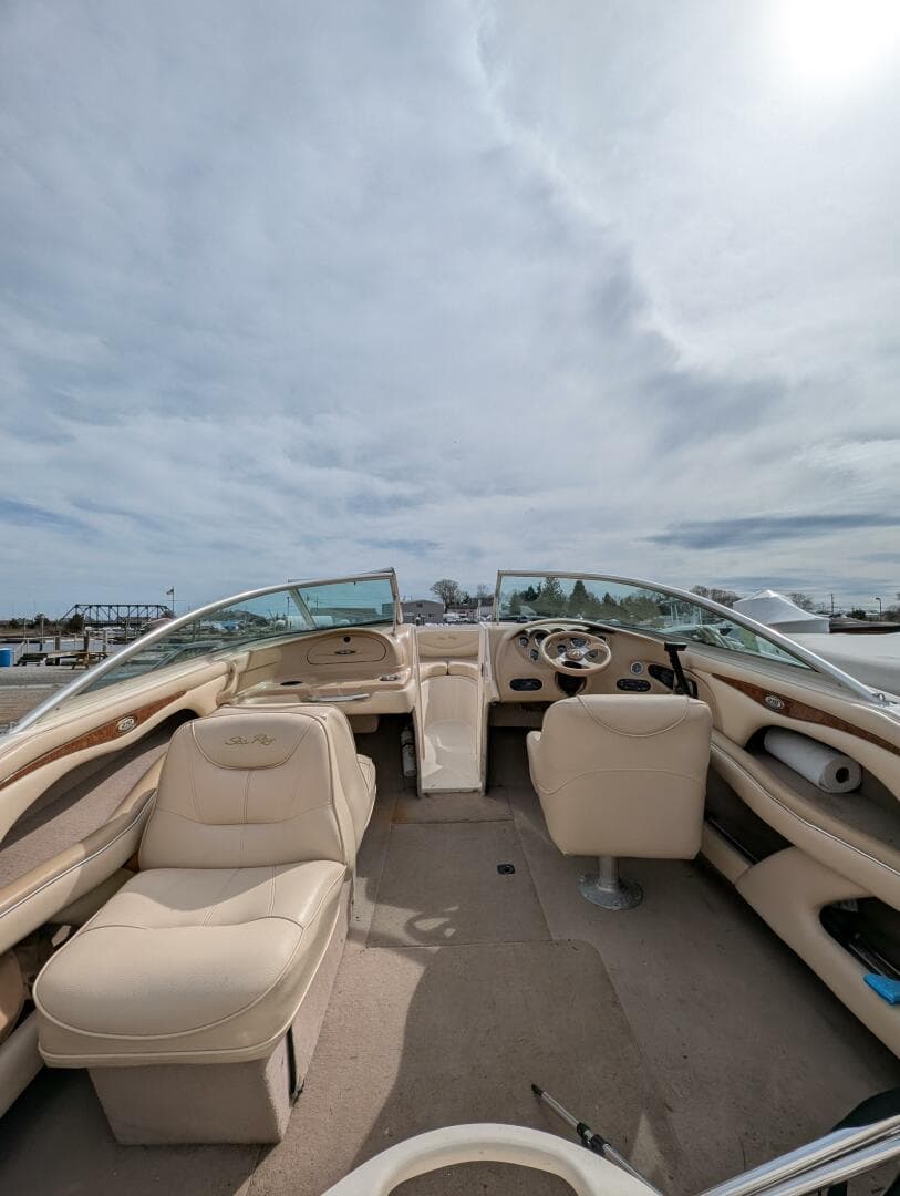 2000 Sea Ray 210 Signature — photo 7