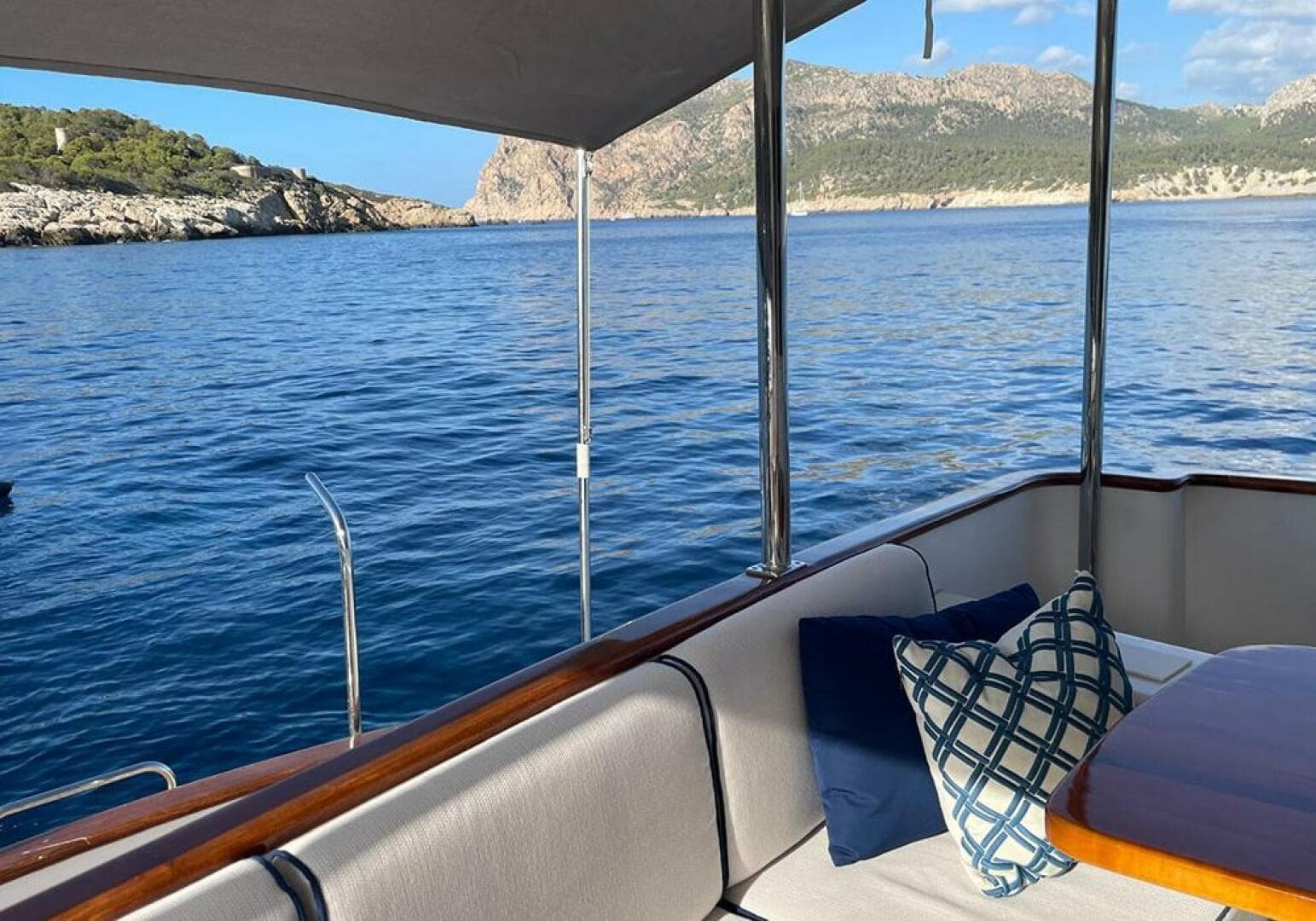 2006 Grand Alaskan 65 Flush Deck — photo 8