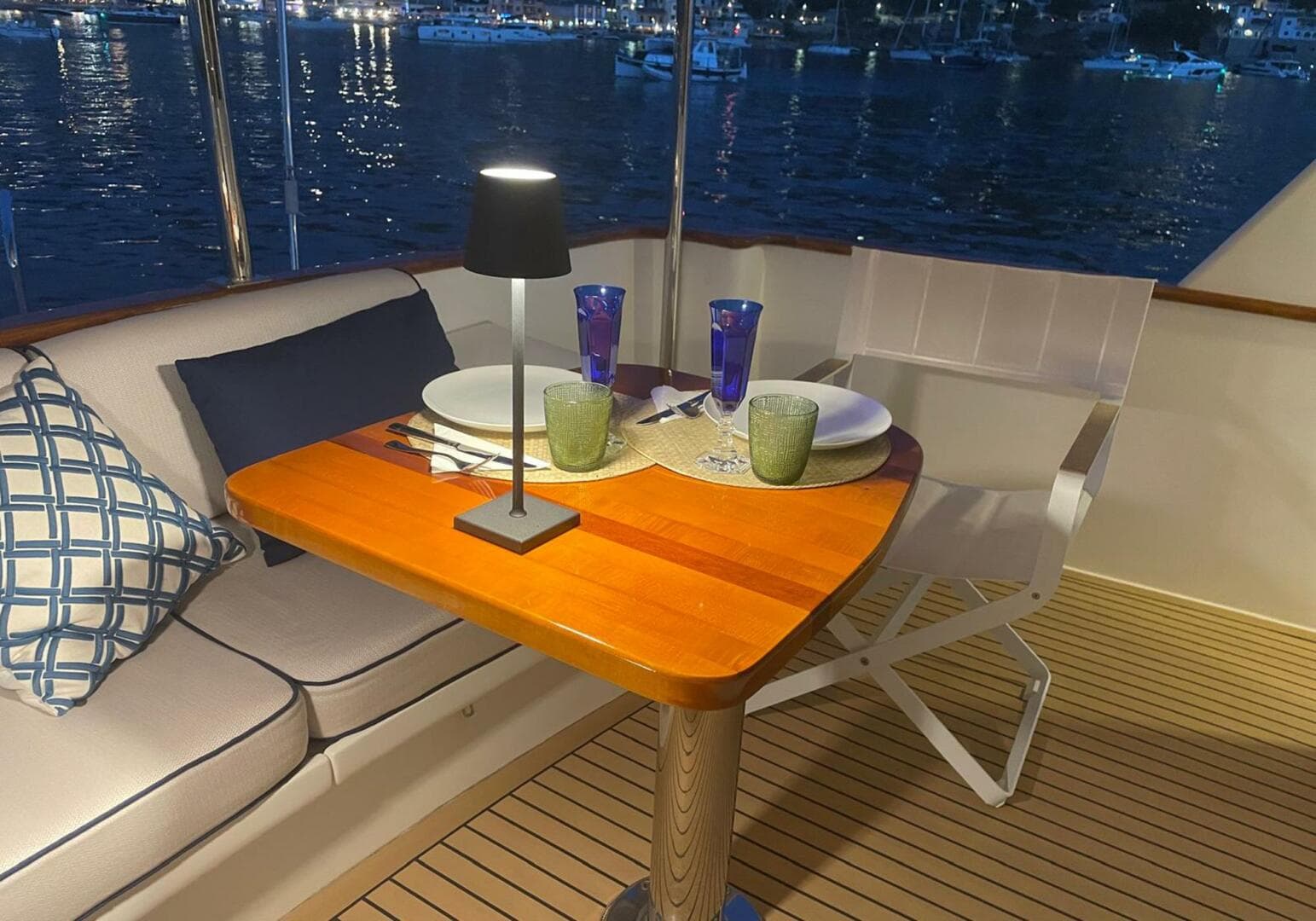 2006 Grand Alaskan 65 Flush Deck — photo 10