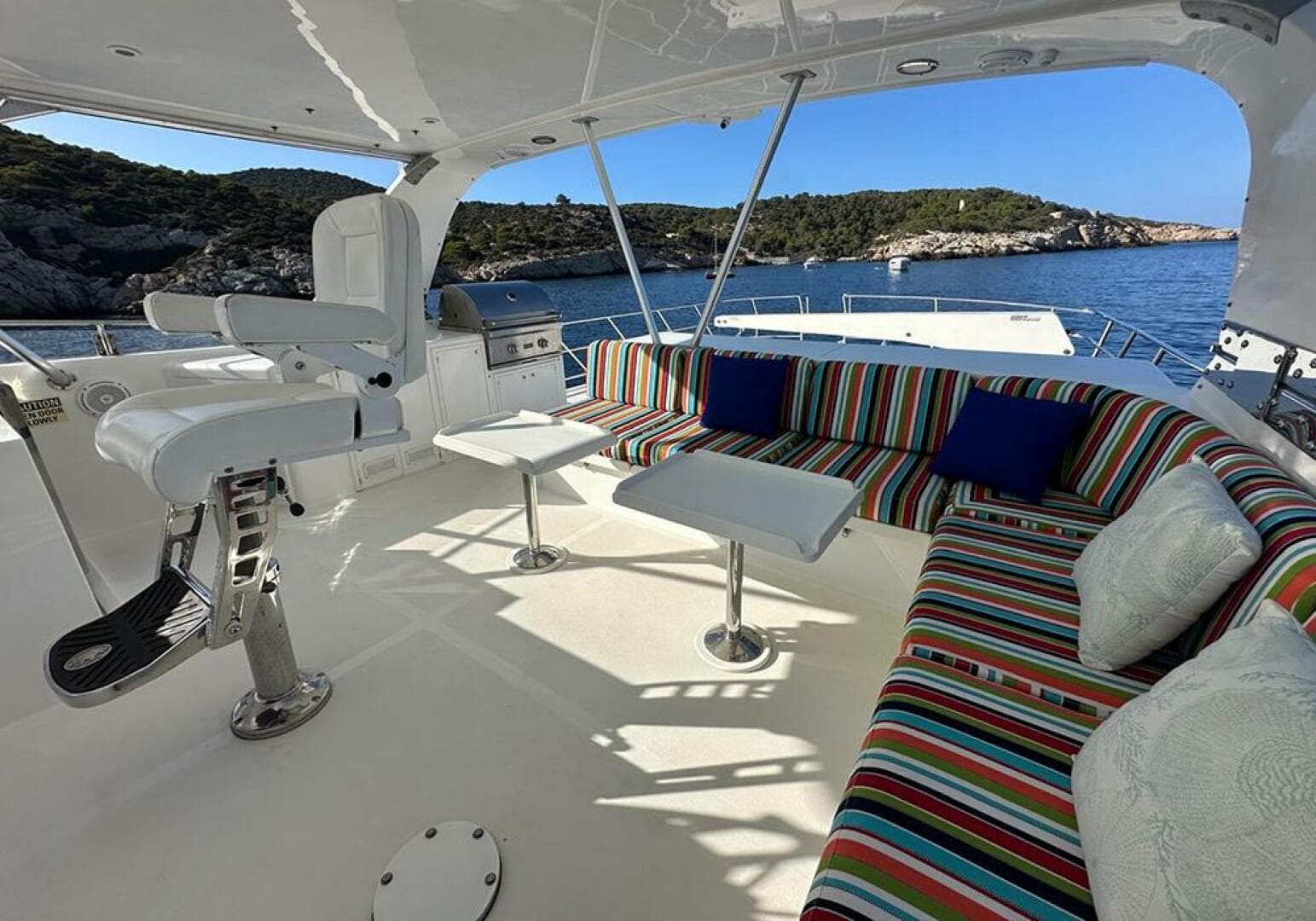 2006 Grand Alaskan 65 Flush Deck — photo 25