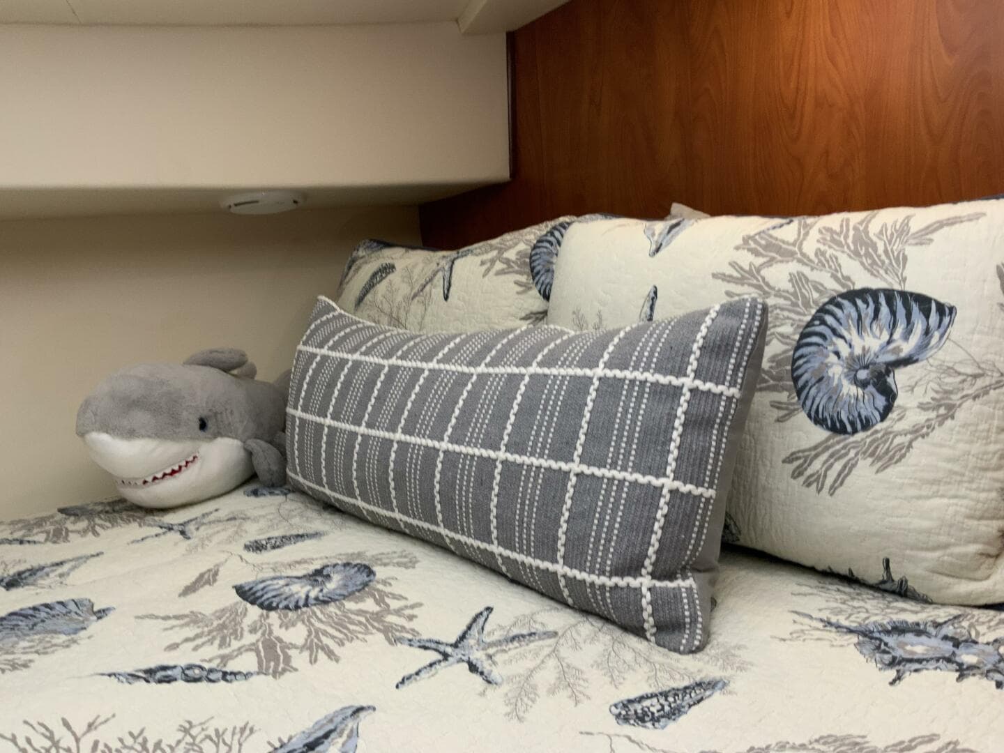 2007 Silverton 33 Convertible — photo 37