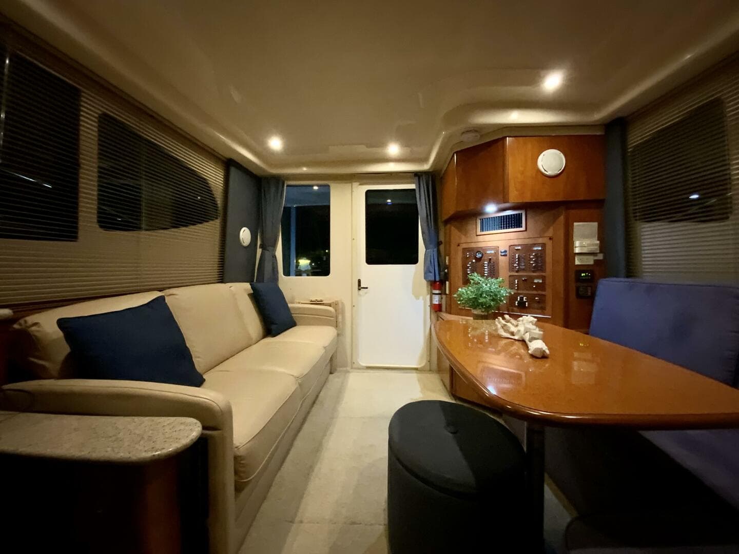 2007 Silverton 33 Convertible — photo 36