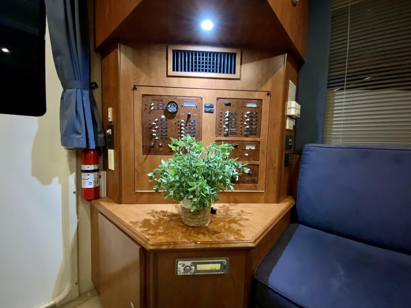 2007 Silverton 33 Convertible — photo 30