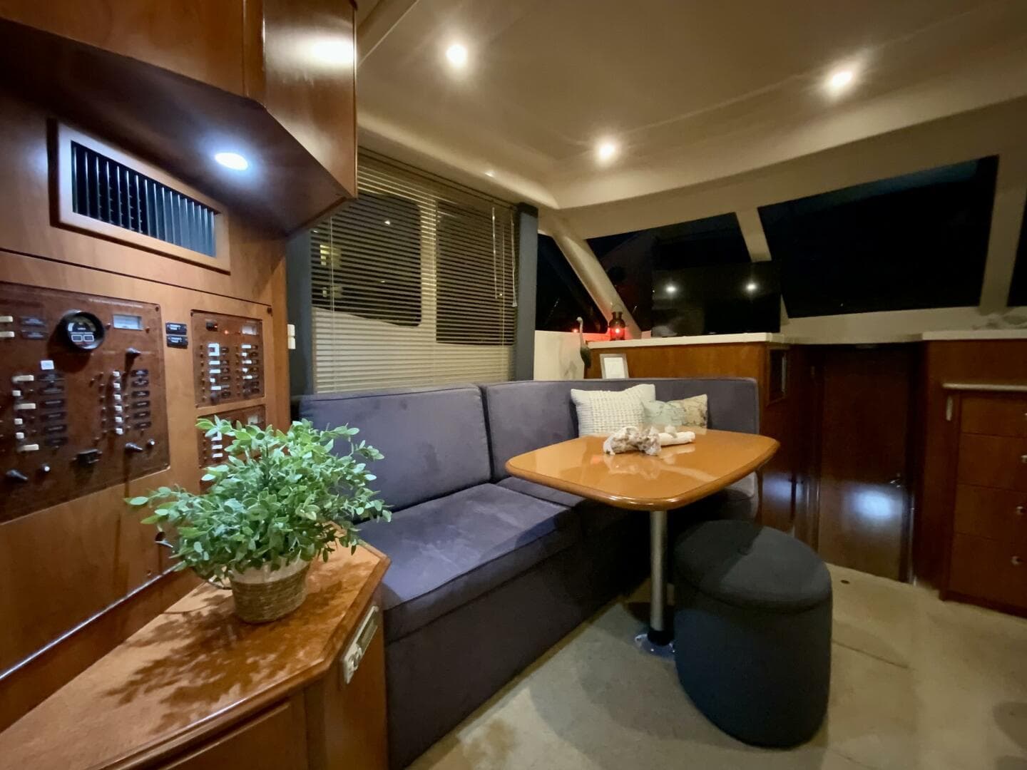 2007 Silverton 33 Convertible — photo 29