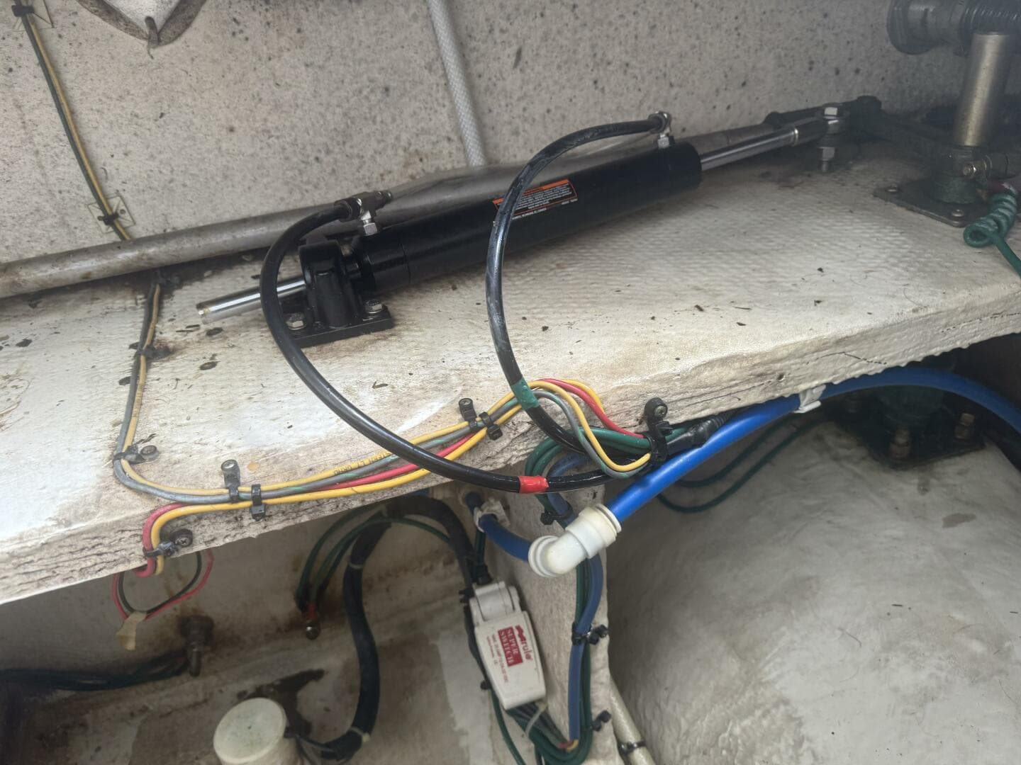 2007 Silverton 33 Convertible — photo 50